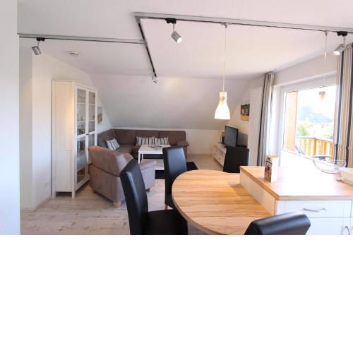 Haus Heckenrose Whg 2 OG