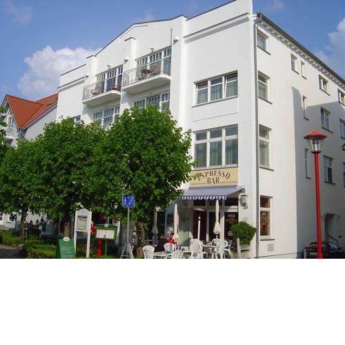Haus Jahreszeiten by Rujana