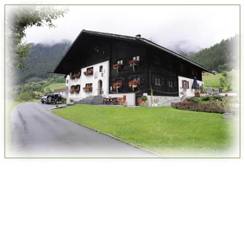 Haus Lucas Tschofen