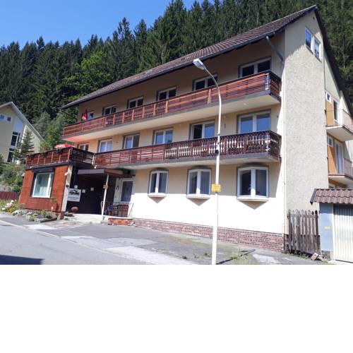 Haus Mena Apartments
