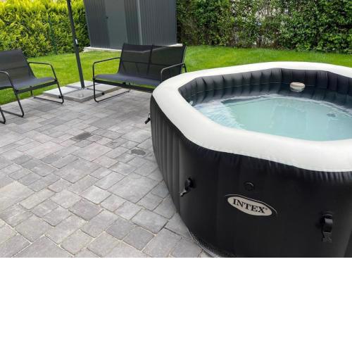 Haus mit Garten, Kamin, Grill & Whirlpool nähe BER
