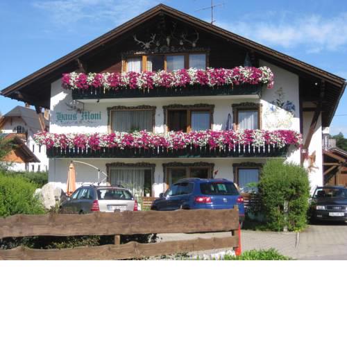 Haus Moni
