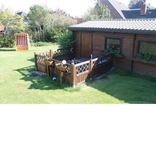 Haus Seerobbe - Blockhaus im Garten