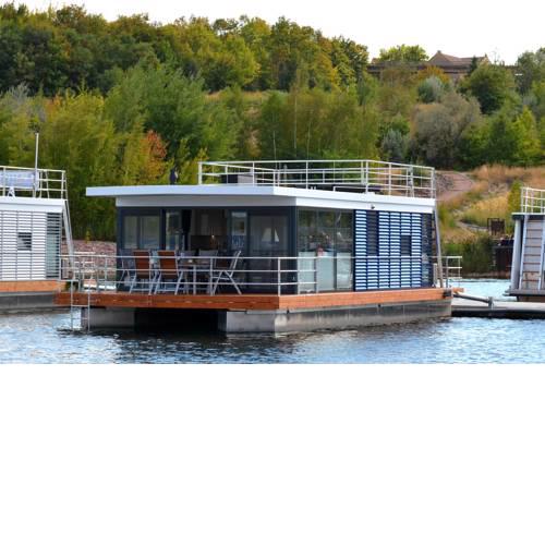 Hausboot No. 5 "Treibholz"