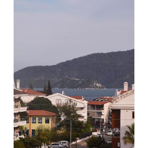 Havuz olanağı sunan deniz manzaralı,jakuzili daire