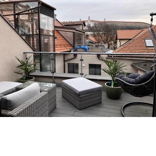 Heart of the Old Town Apartment