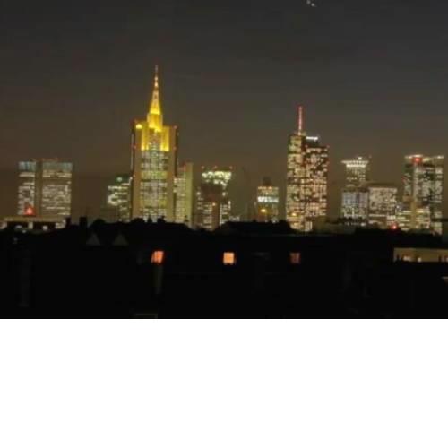 Heart warming 4 bed-room apartment+ Skyline View