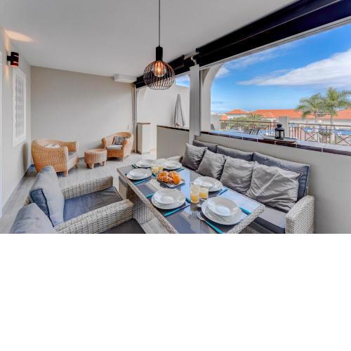 Heated Pool Stylish 3 Bedrm Apartment Los Cristianos