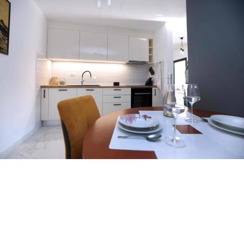 Hedonist Apartment