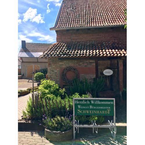 HEINRICHs winery bed & breakfast