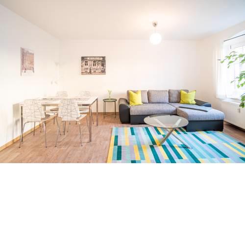 Helle Ferienwohnung im Hinterhof