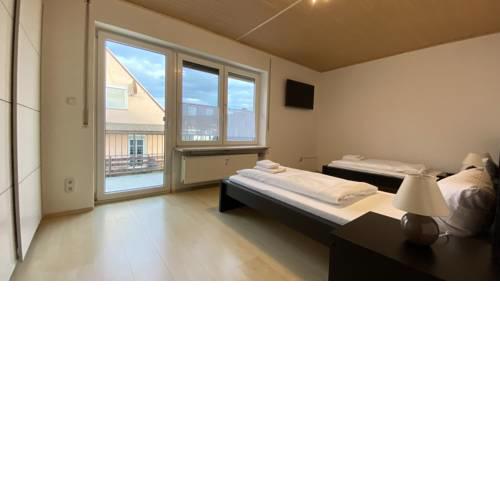 Helle Ferienwohnung mit Balkon