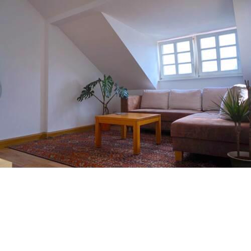 Helle, moderne Ferienwohnung nahe Zentrum