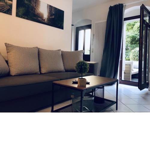 helles 2 Raum Apartment mit eigener Terrasse Dresden Altstadt