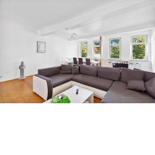 Helles 4-Zimmer Apartment - Kicker - Netflix - Parking