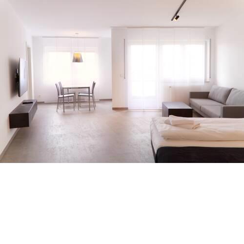 Helles & modernes Apartment am Karlsplatz