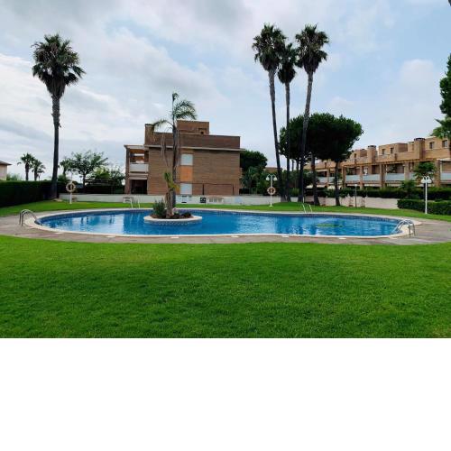 Hermosa casa con espectaculares vistas al mar y a tocar de una idílica calita