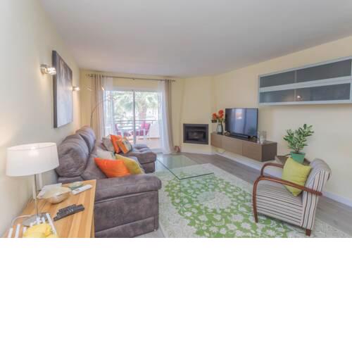 Hermoso apto. con PISCINA/WIFI/AC cerca del mar