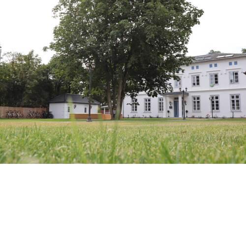 Herrenhaus-Henriettenhof
