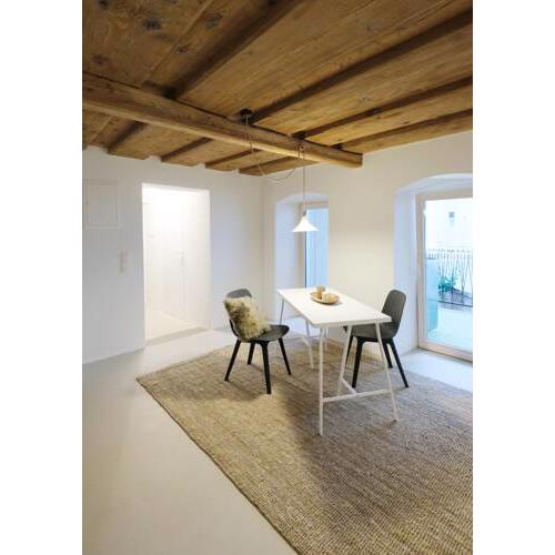 HERZIGE WOHNUNG IN ALTEM GEMÄUER