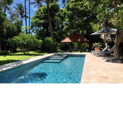 HIDDEN HEAVEN Rumah Barong