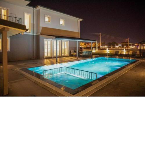 Hidden Paradise in Dalyan Center Pool Villa for 11 People