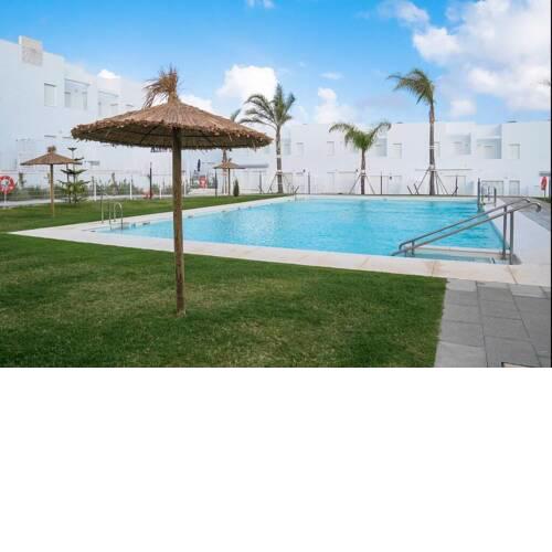 High standard terraced house in residential area with shared pool