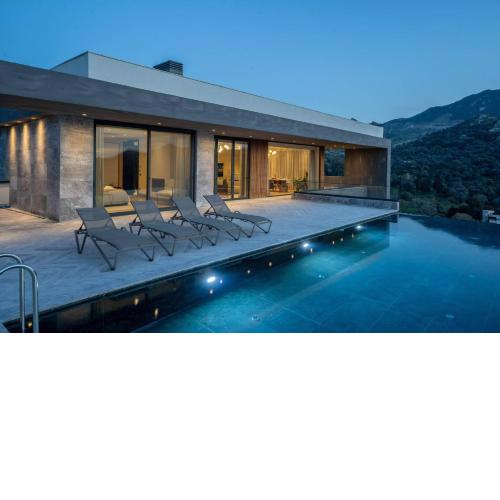 Hills Deluxe - Relaxed Luxury in style and serenity