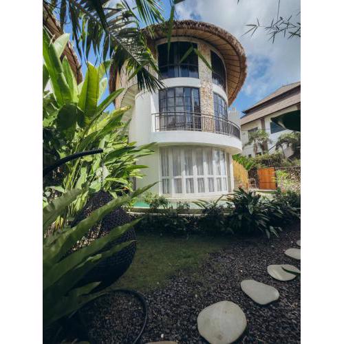 Hillstone U Villa