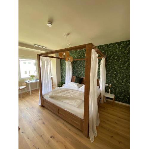 Himmelbett-Studio über Düsseldorf, neu