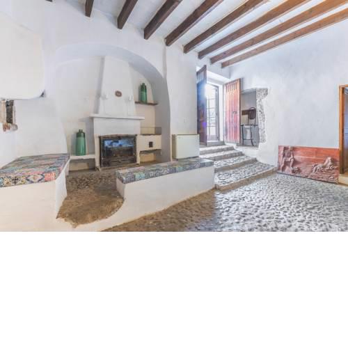 Historical Country house. Villa Can Mir
