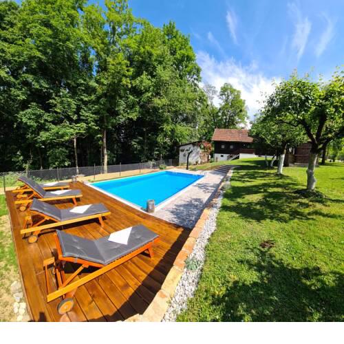 Hižica Krijesnica