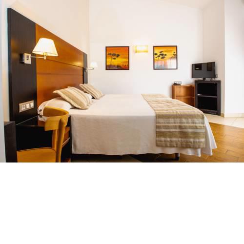 HL Miraflor Suites Hotel
