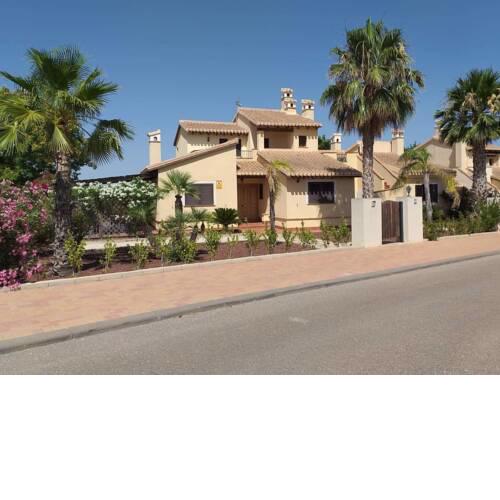 HL006 Holiday rentals 4 Bedrooms 4 Bathroom villa in HDA
