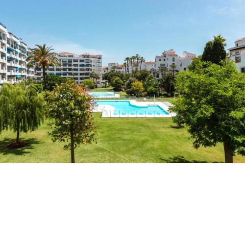 Holiday apartment downtown Puerto Banus