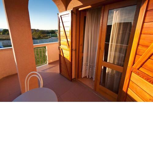 Holiday apartment in Privlaka with sea view, balcony, air conditioning, WiFi 3598-2