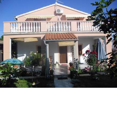 Holiday apartment in Privlaka with sea view, terrace, air conditioning, WiFi 3591-3