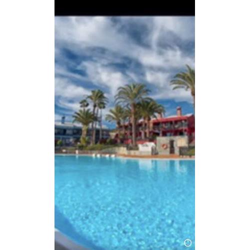 Holiday De Luxe Apartments