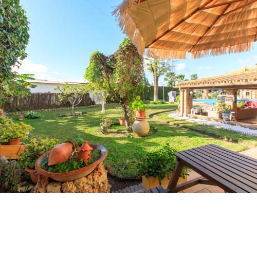 Holiday Home Acacias