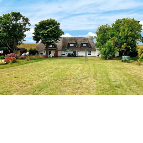 Holiday Home am Deich Büsum - DNS07044-F