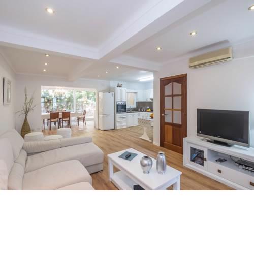 Holiday Home Apolo Beach