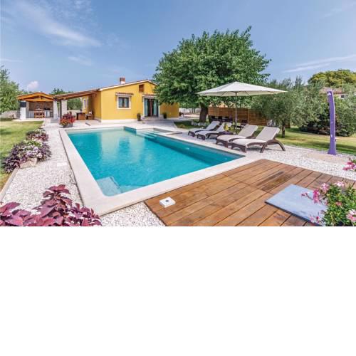 Holiday Home Barban with Fireplace I