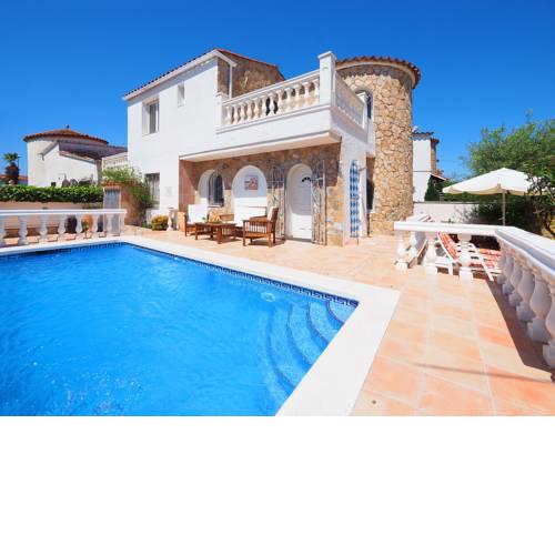 Holiday Home Belle