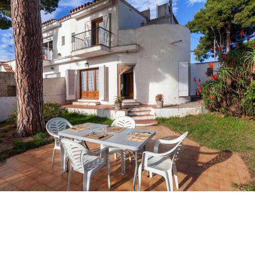 Holiday Home Casa L'Escapade (LES127)