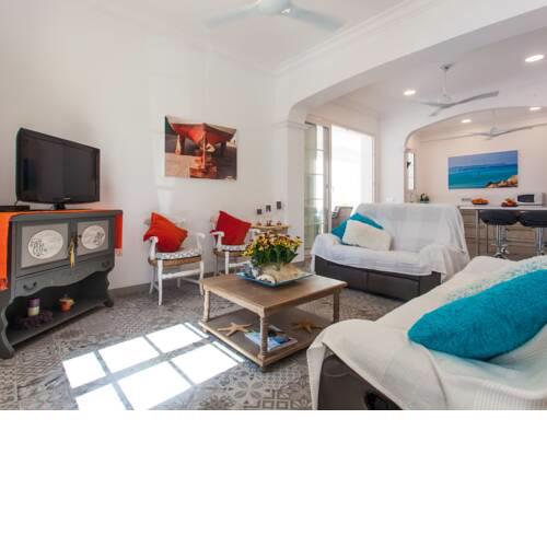 Holiday Home Còlonia - CSJ200