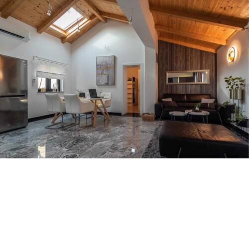 Holiday Home Decorus