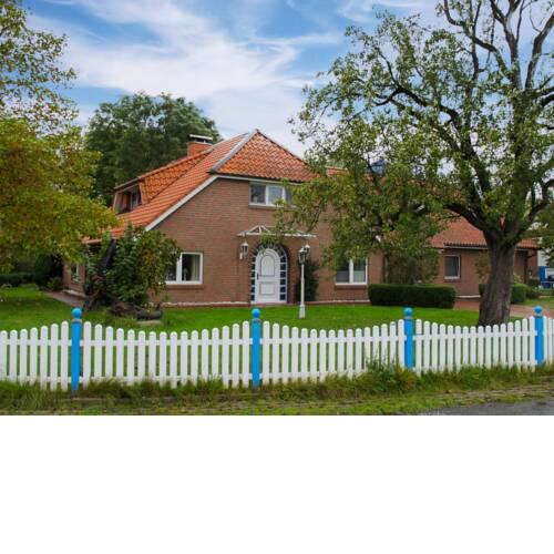Holiday Home Deichhaus Küstenwind - FDD152