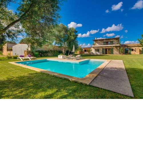 Holiday Home in Can Picafort Sleeps 6 with Pool Air Con and WiFi