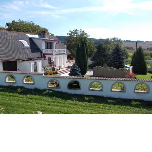 Holiday home in Horni Sloupnice 1037