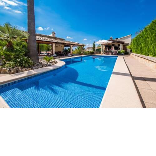 Holiday Home in Lloseta Sleeps 6 with Pool Air Con and WiFi